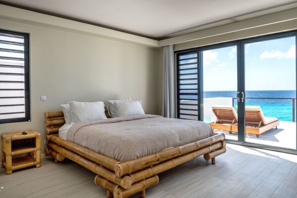 photo 8 EEG Boulevard 315