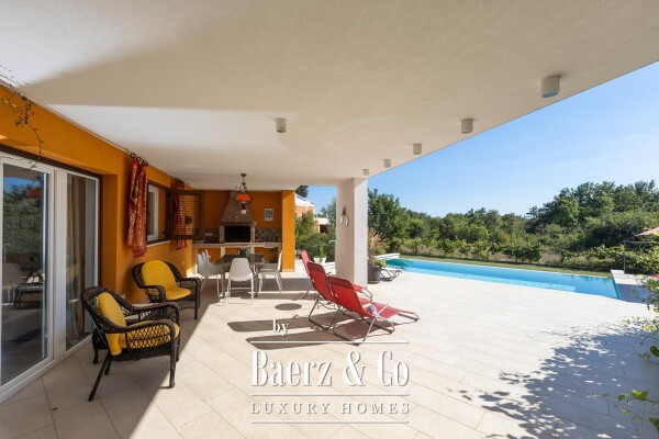 photo 3 Svetvinčenat, Two Modern Villas with Infinity Pools and Saunas - An Established Tourism Investment